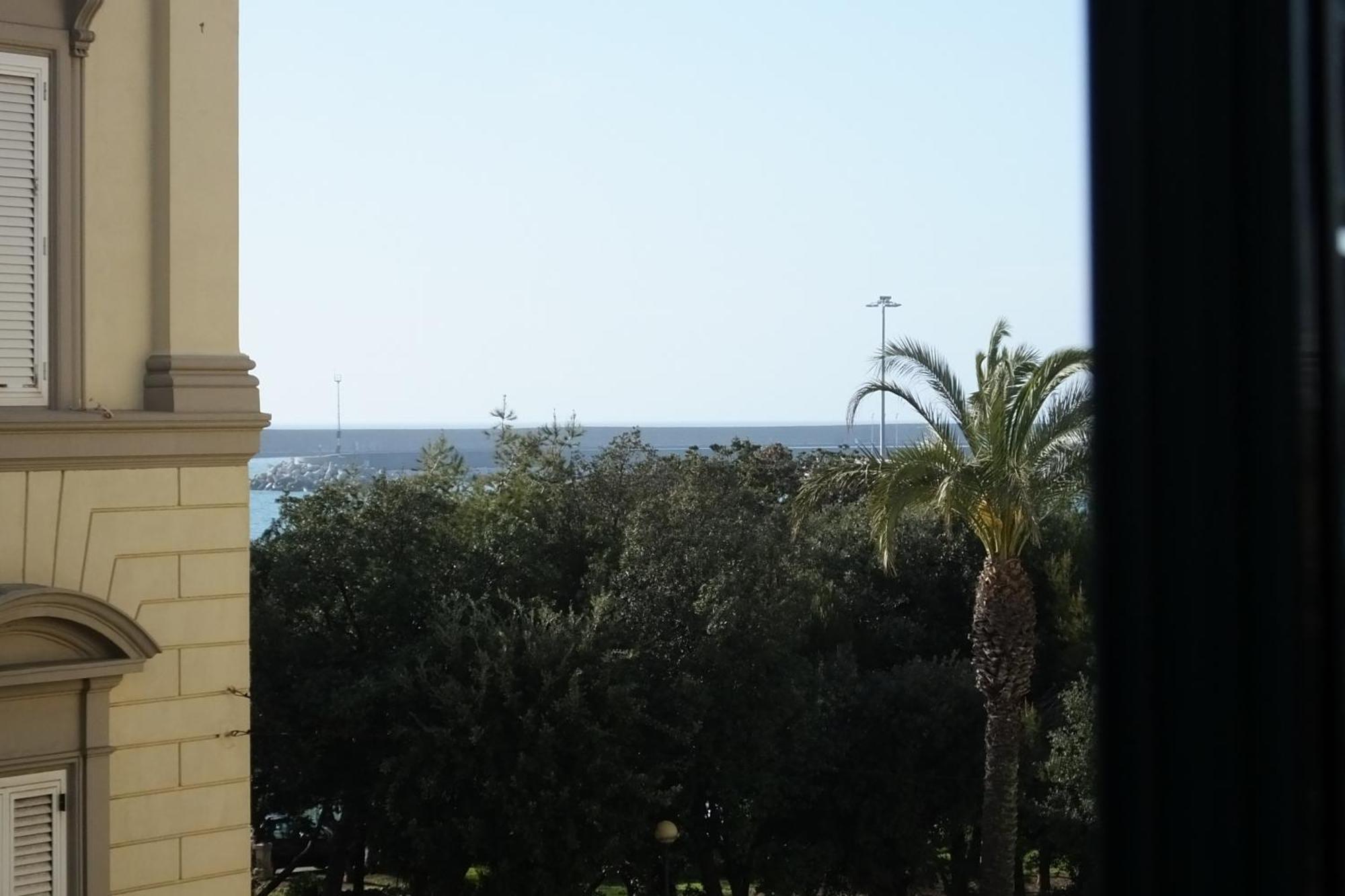 La Finestra Sul Mare B&B Livorno Ngoại thất bức ảnh